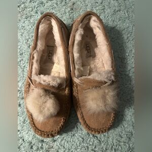 UGG slippers size 6
